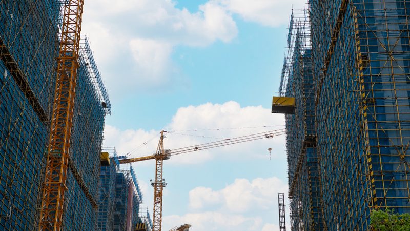 高速公路桥梁建设，如何选择合适的分包队伍？**